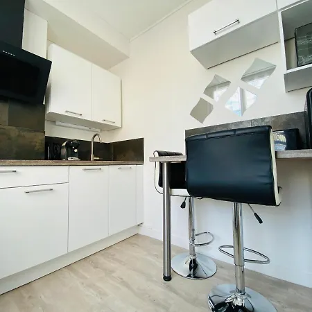 Splendide Cosy A Gare كان