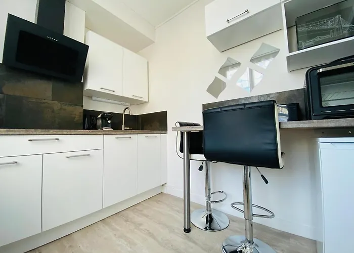 Splendide Cosy A Gare 凯恩